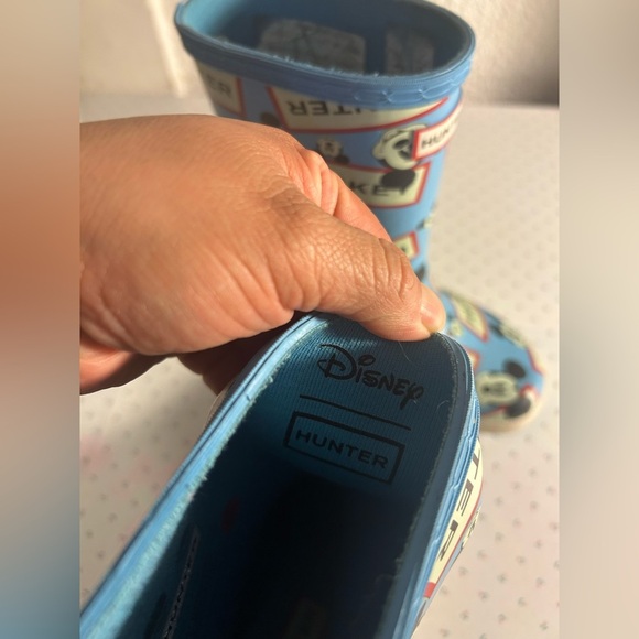 Hunter Disney Print Rain Boot Kids Size 11/12 Boys Girls Blue Waterproof - Picture 4 of 7